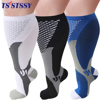 1 чифт компрессионных чорапи голям размер за мъже и жени, с подкрепата на пищяла 20-30 мм hg. супена много големи по размер до коляното за баскетбол, футбол, спринт, колоездене